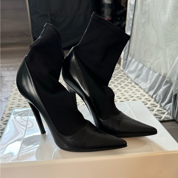 Authentic Balenciaga sock healed pumps 37.5 or 7.5 - Picture 3 of 3